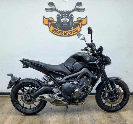 YAMAHA MT-09 